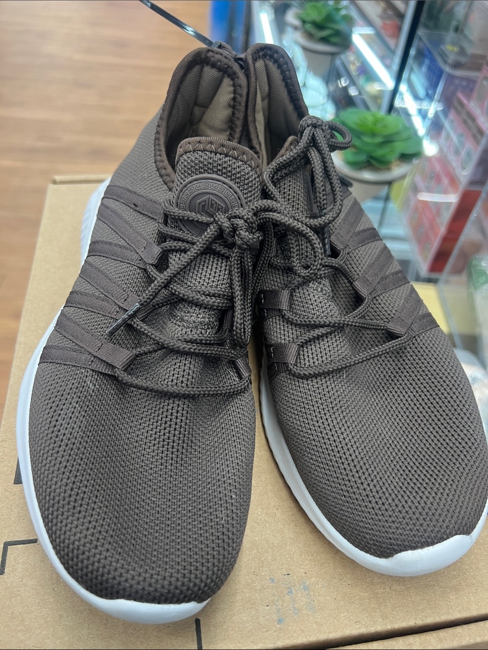 Men's Lightweight Knit Sneakers - Brown